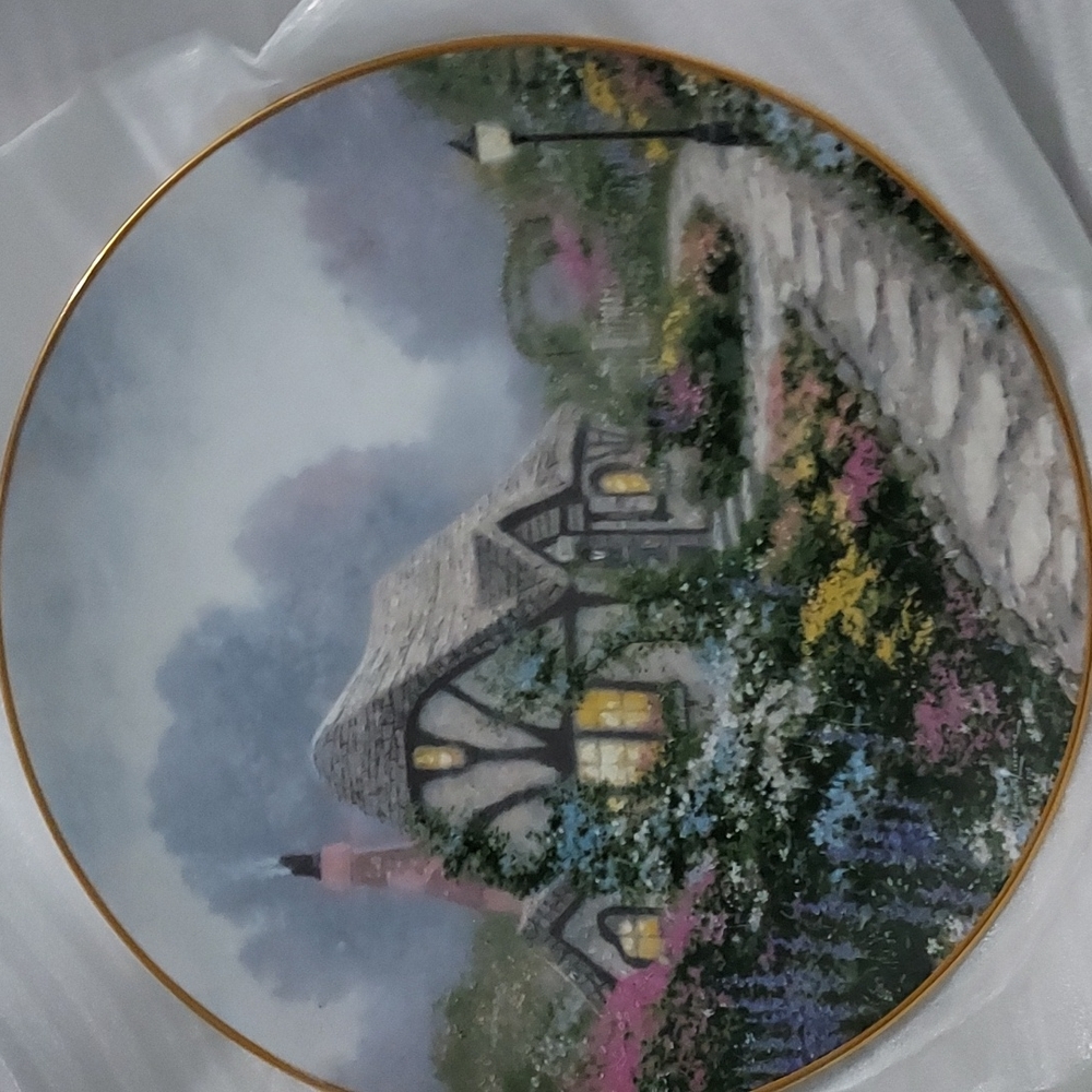 "Chandler's Cottage"1991 Vintage Decor Plate Trim in Gold by Thomas Kinkade